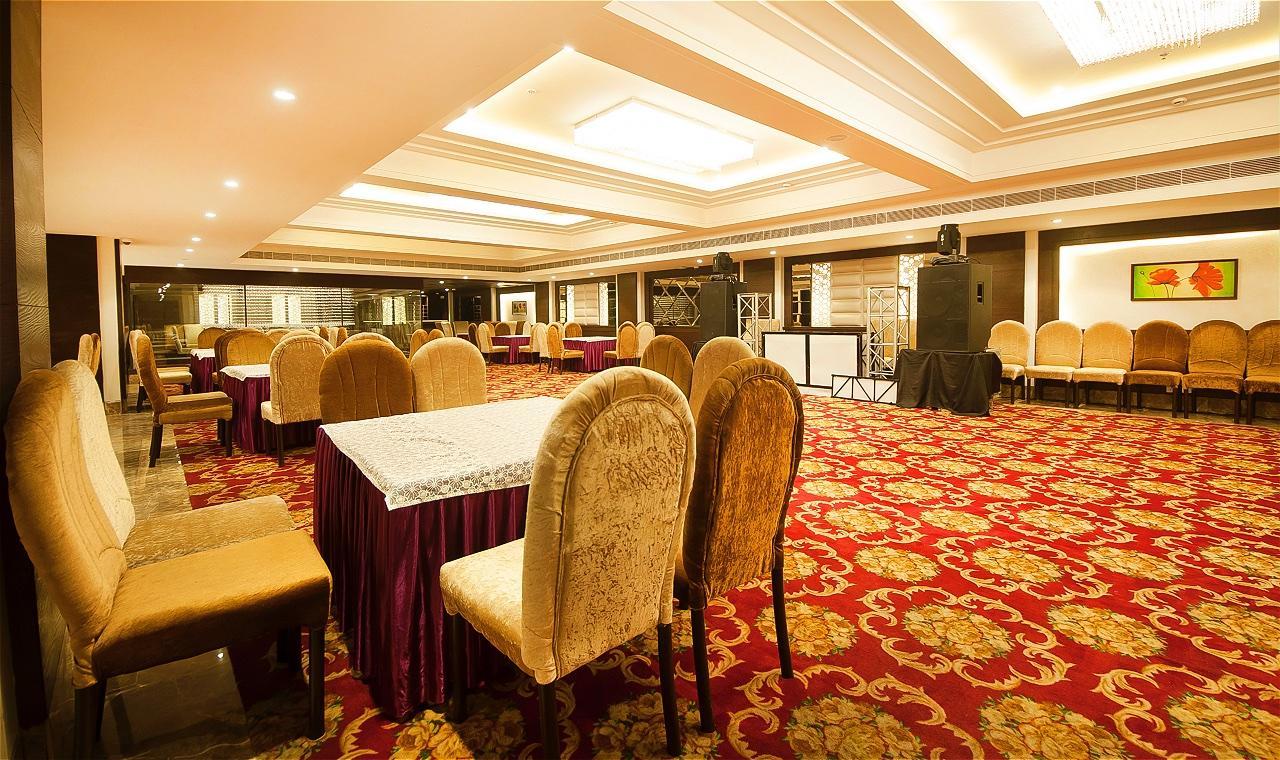 The Palm Court Ludhiana Exterior foto