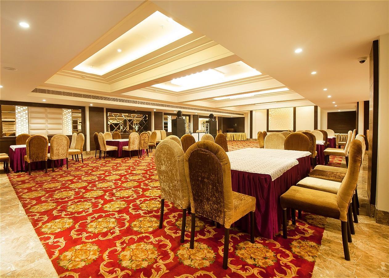 The Palm Court Ludhiana Exterior foto