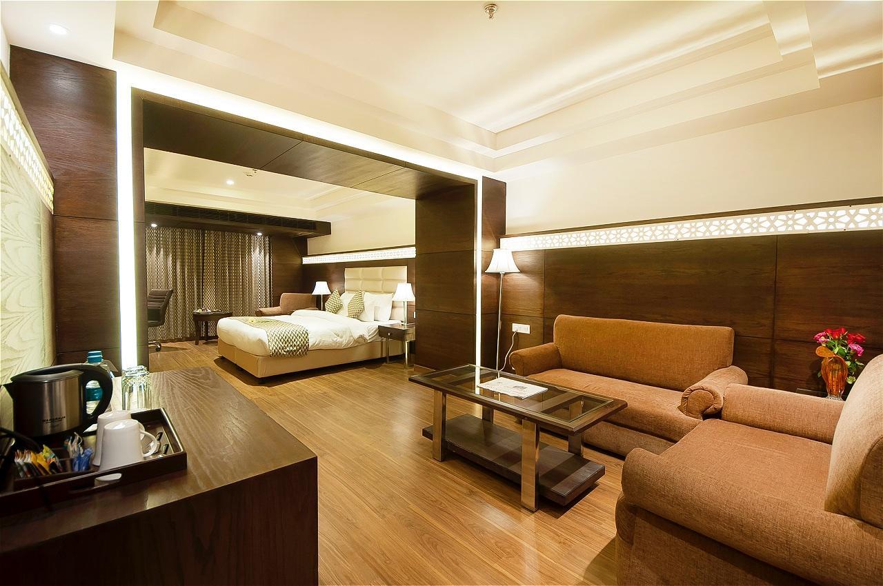 The Palm Court Ludhiana Exterior foto