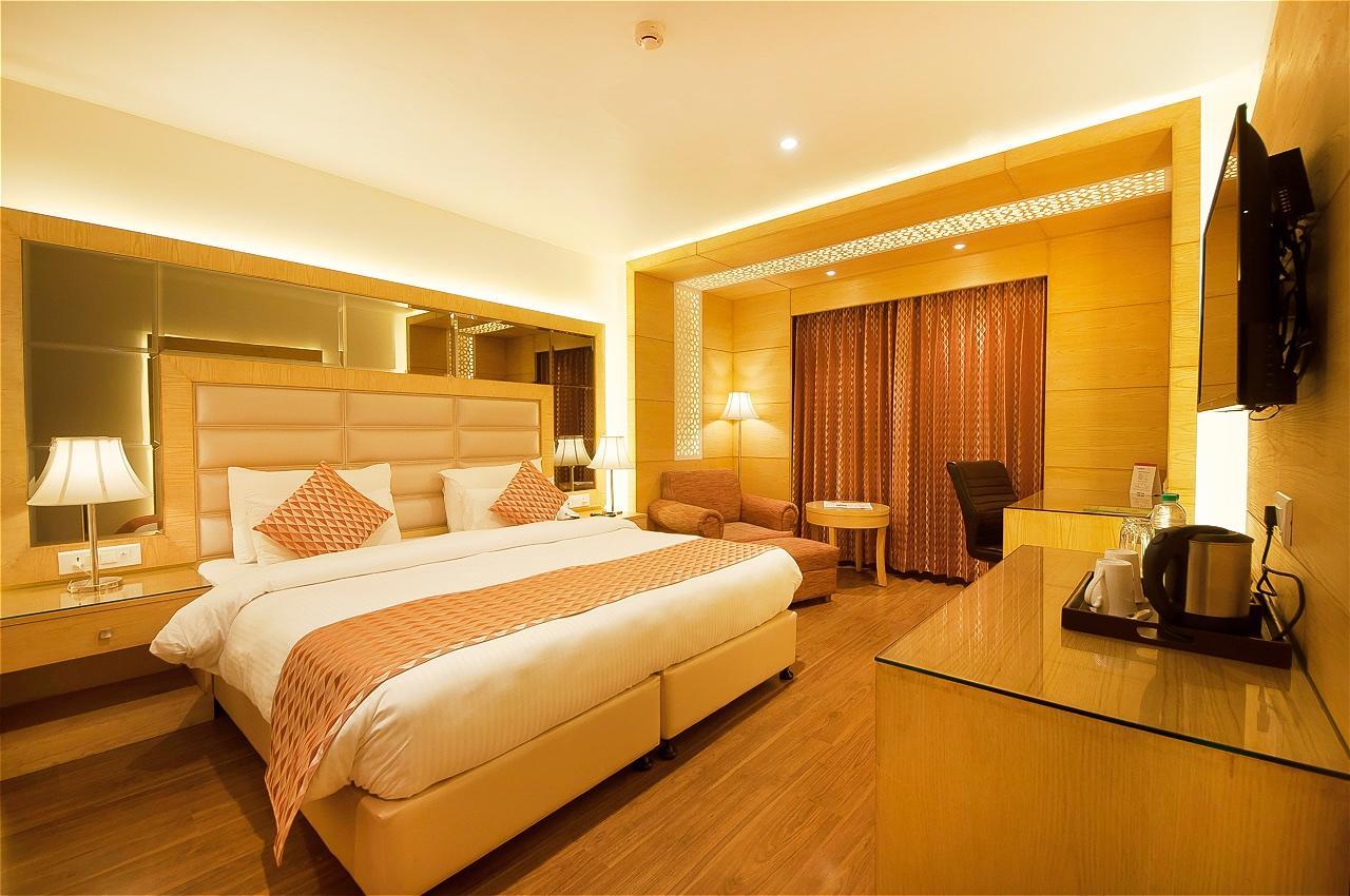 The Palm Court Ludhiana Exterior foto