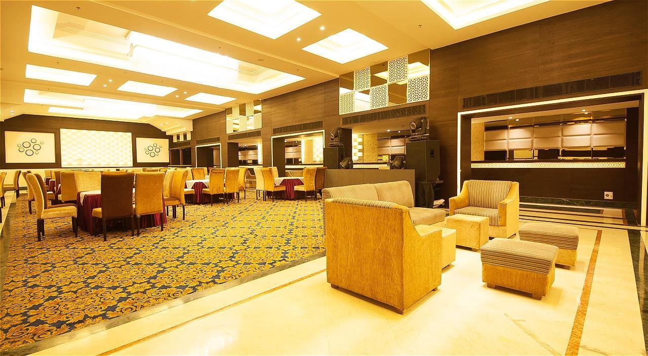 The Palm Court Ludhiana Exterior foto