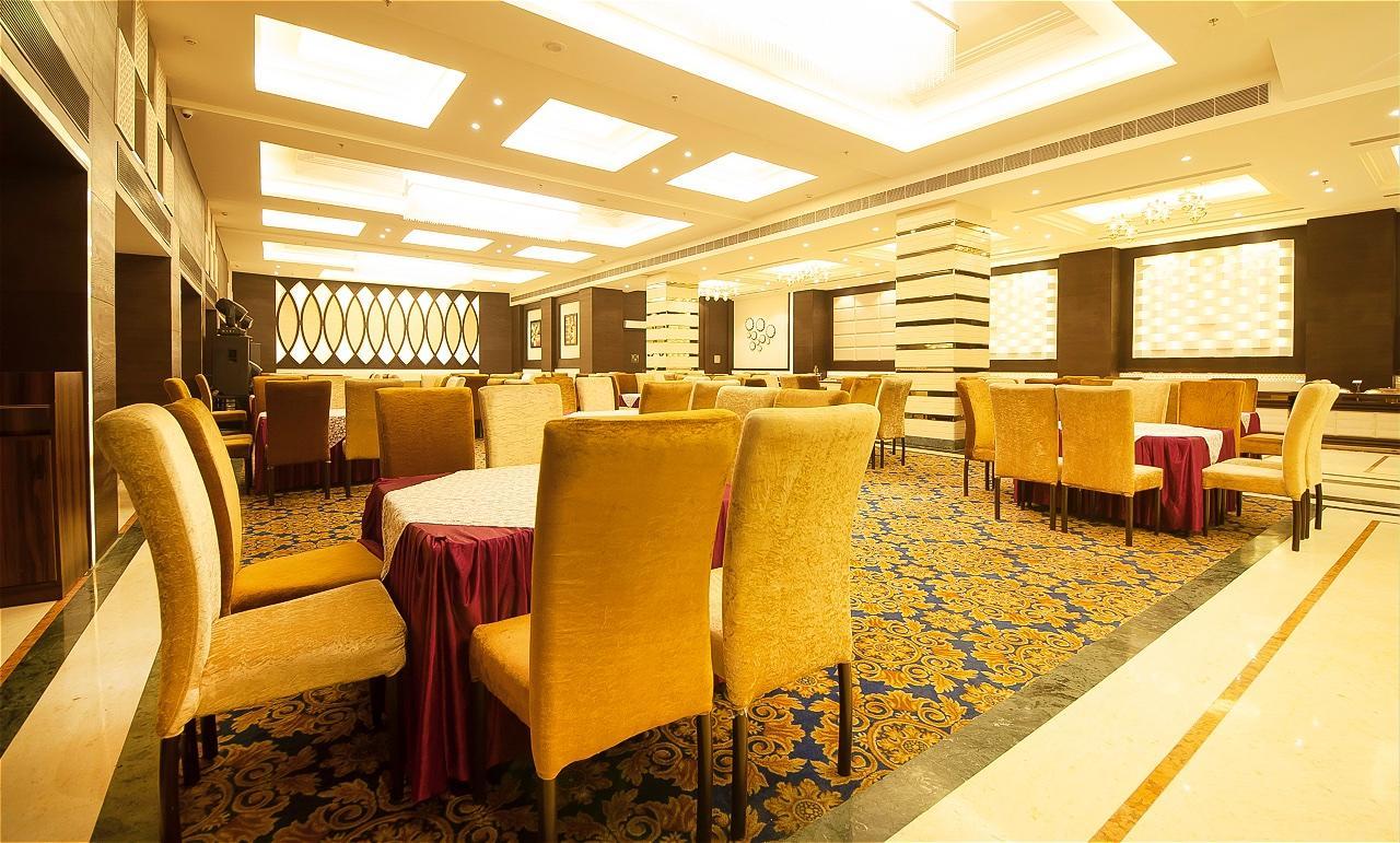 The Palm Court Ludhiana Exterior foto